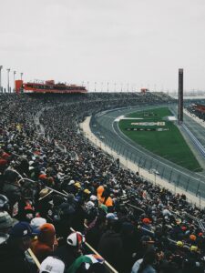 Voitures NASCAR : puissance, Ă©volution et performances đđ„