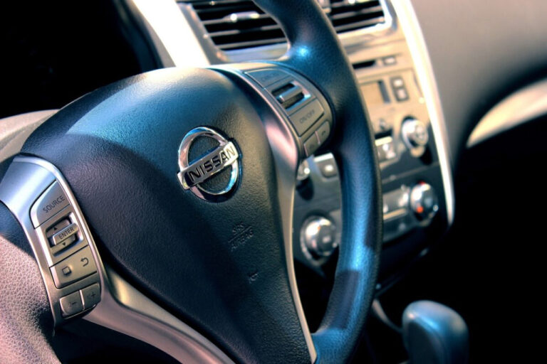 Tarif nettoyage voiture intérieur et extérieur : combien cela coute-t-il et comment choisir le bon service Tarif nettoyage voiture intérieur et extérieur : combien cela coute-t-il et comment choisir le bon service